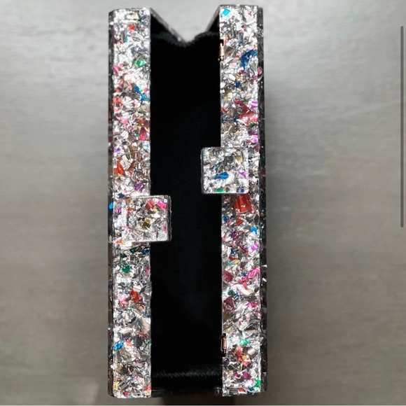 Large Evil Eye Multicolor Confetti
Silver Pink Glitter Acrylic Box
Purse Bag - Picture 5 of 6